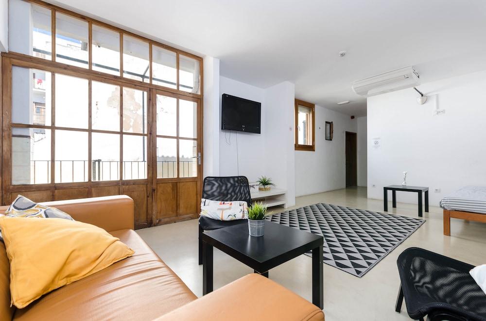 Urban Hostel Palma - Albergue Juvenil - Youth Hostel מראה חיצוני תמונה