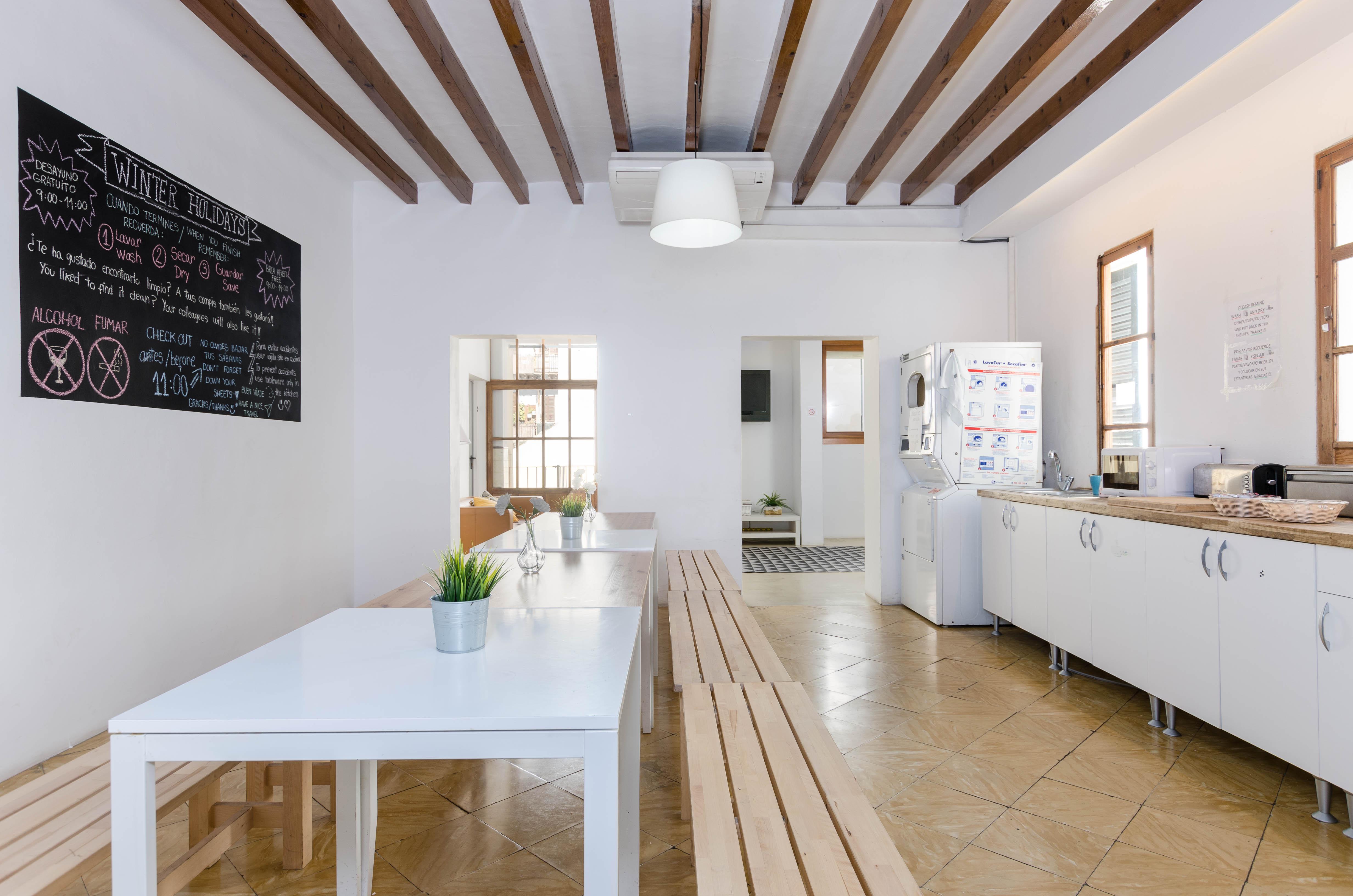Urban Hostel Palma - Albergue Juvenil - Youth Hostel מראה חיצוני תמונה