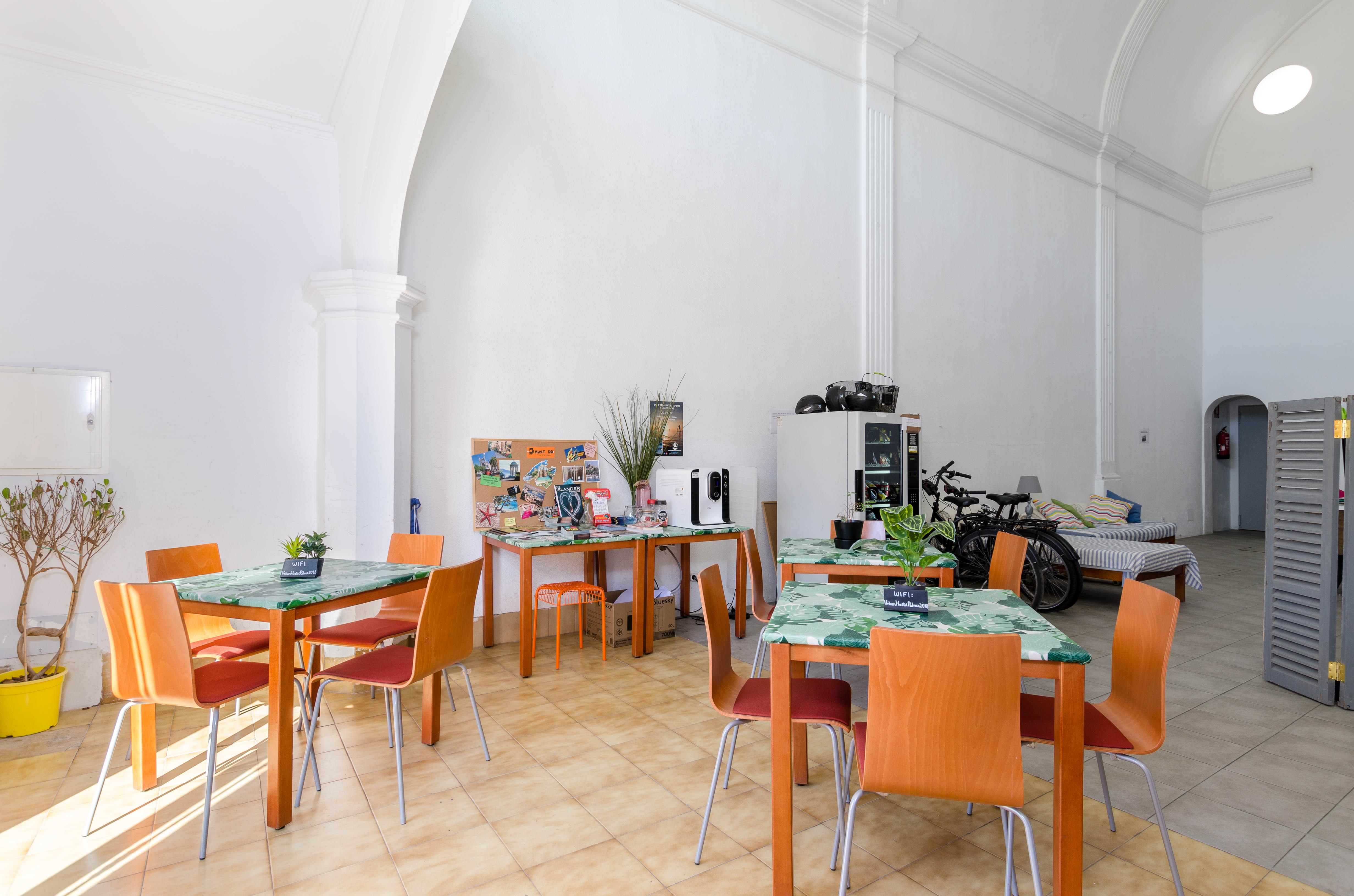Urban Hostel Palma - Albergue Juvenil - Youth Hostel מראה חיצוני תמונה