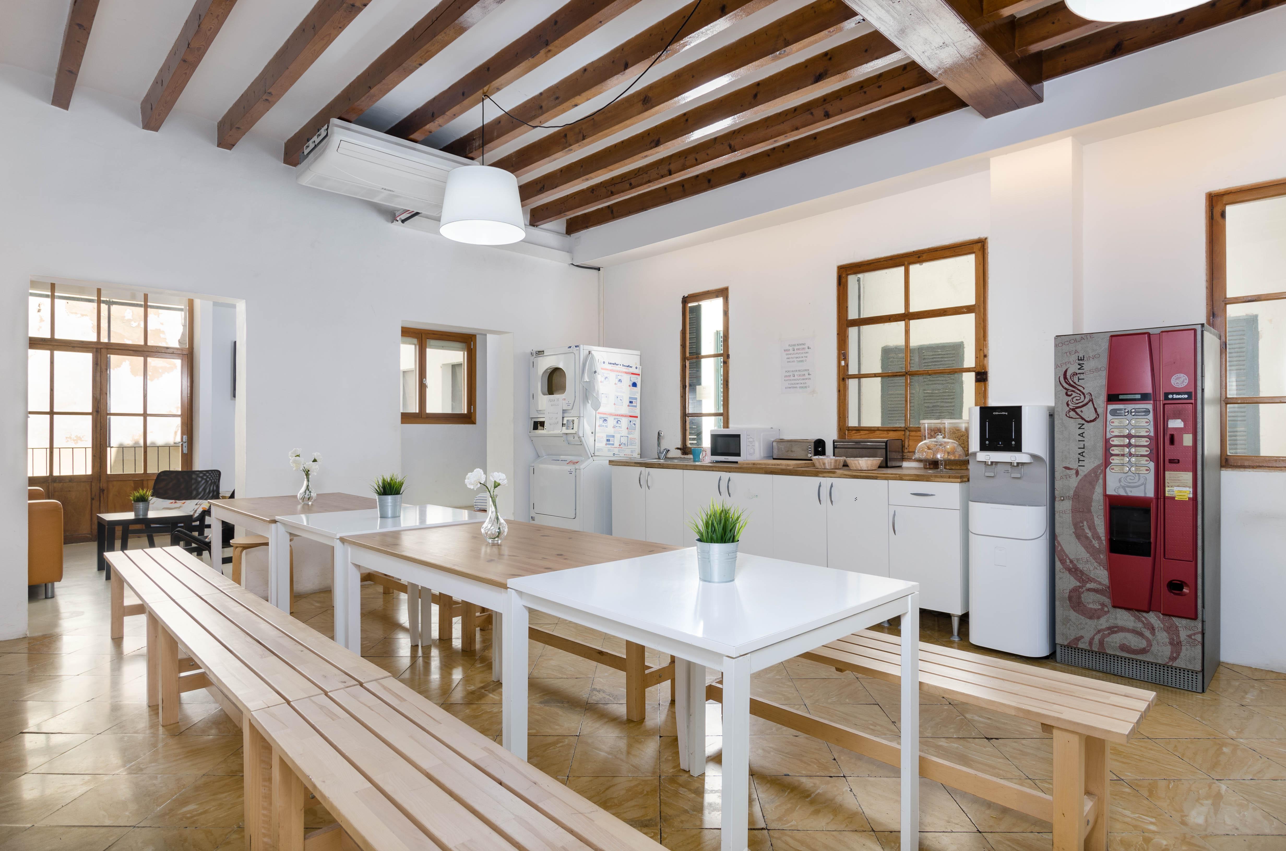 Urban Hostel Palma - Albergue Juvenil - Youth Hostel מראה חיצוני תמונה