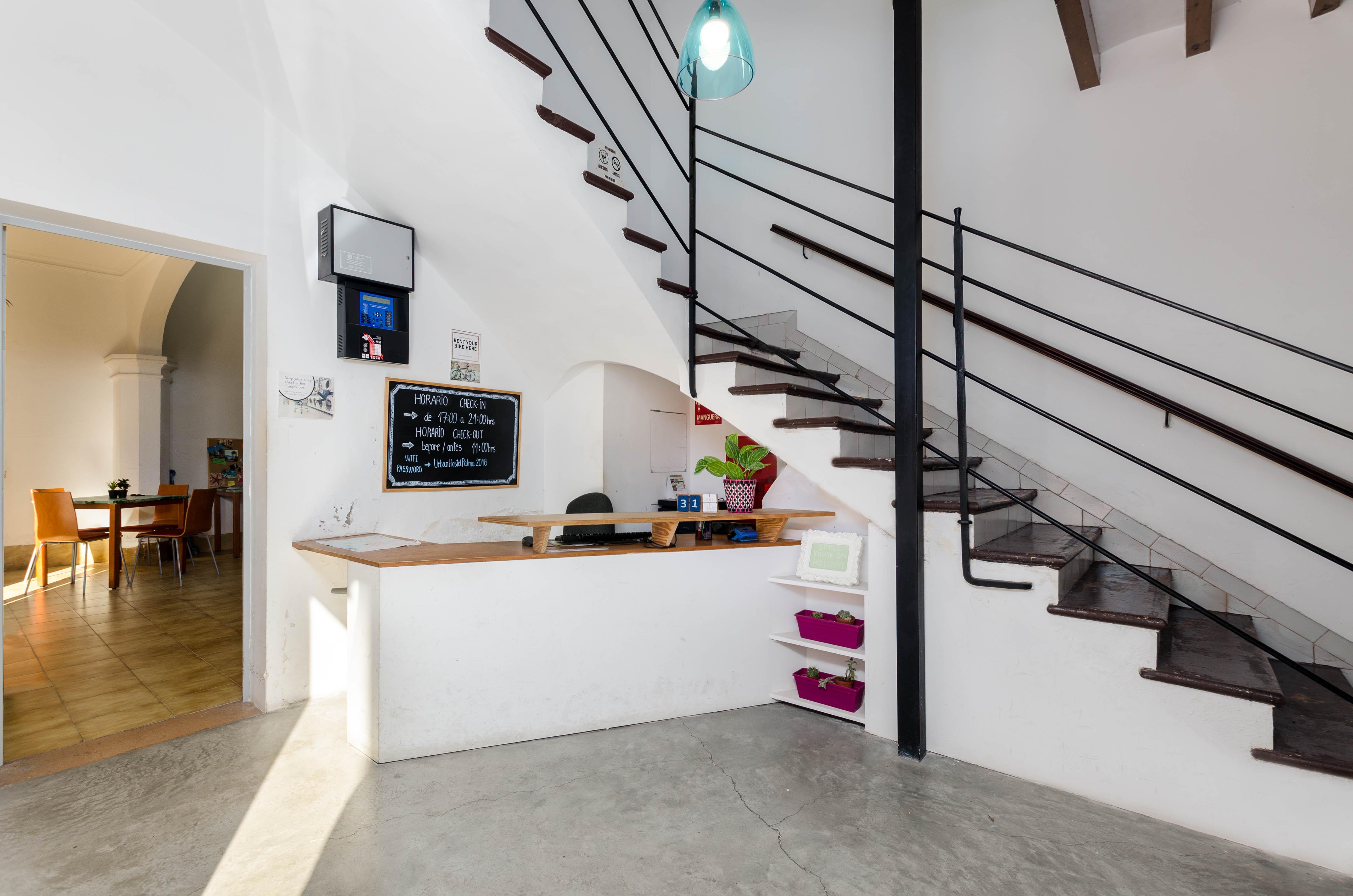 Urban Hostel Palma - Albergue Juvenil - Youth Hostel מראה חיצוני תמונה